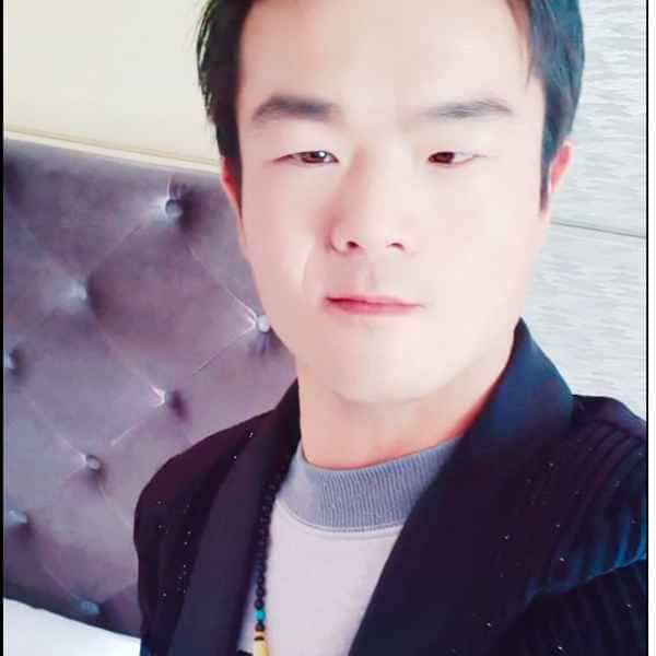 青海30岁单身帅哥真诚找对象-铜陵征婚相亲网